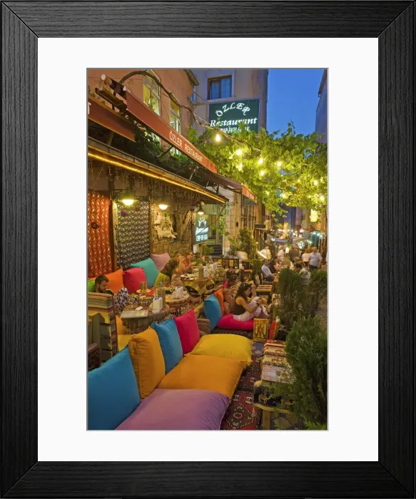 Framed Print : Outdoor Restaurant, Sultanahmet, Istanbul, Turkey