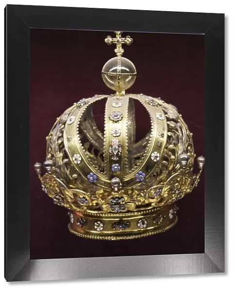 Germany, Bavaria, Munich, Munich Residence Museum, Crown in the Sacred Vestments Room