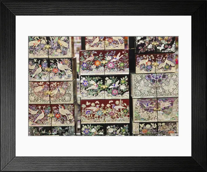 Framed Print : South Korea, Seoul, Namdaemun Market, Laquerware Souvenir Shop Framed Print : South Korea, Seoul, Namdaemun Market, Laquerware Souvenir Shop