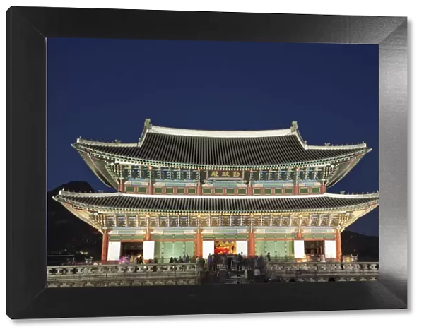 South Korea, Seoul, Gyeongbokgung Palace, Geunjeongjeon Throne Hall