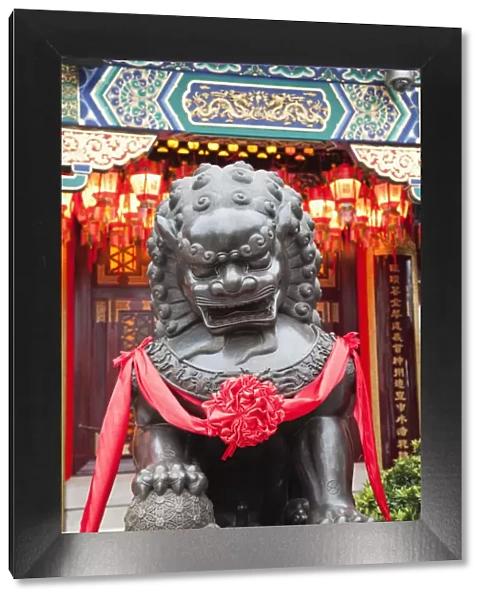 China, Hong Kong, Kowloon, Wong Tai Sin, Wong Tai Sin Temple, Bronze Lion Statue