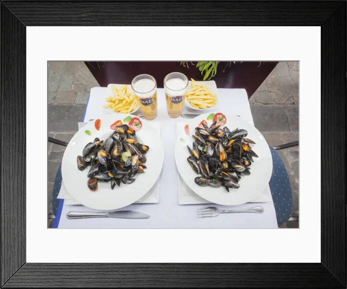 Framed Print : Belgium, Brussels, Restaurant Meal of Mussels Framed Print : Belgium, Brussels, Restaurant Meal of Mussels