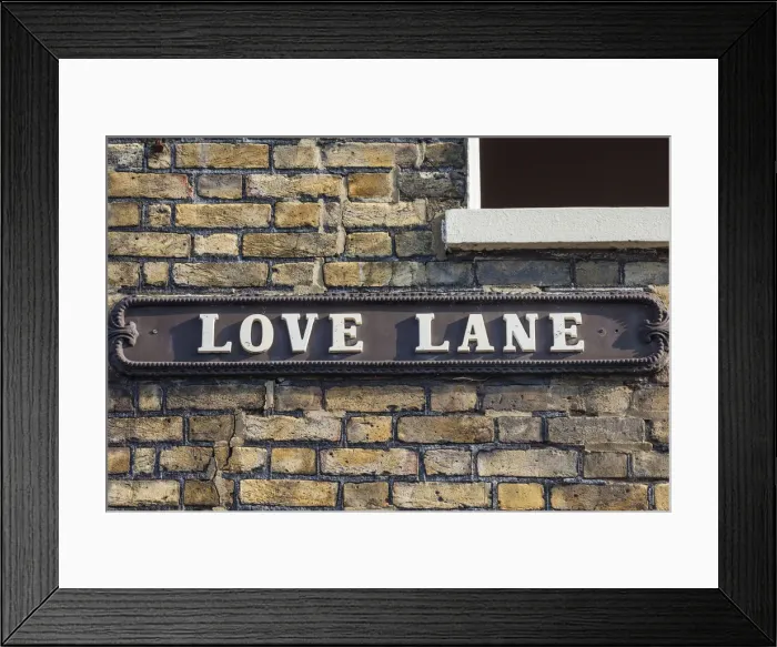Framed Print : England, Kent, Margate, Old Town, Outdoor Cafe in the Marketplace Framed Print : England, Kent, Margate, Old Town, Outdoor Cafe in the Marketplace