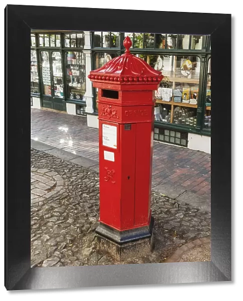 England, Kent, Tunbridge Wells, The Pantiles, Traditional Red Postbox