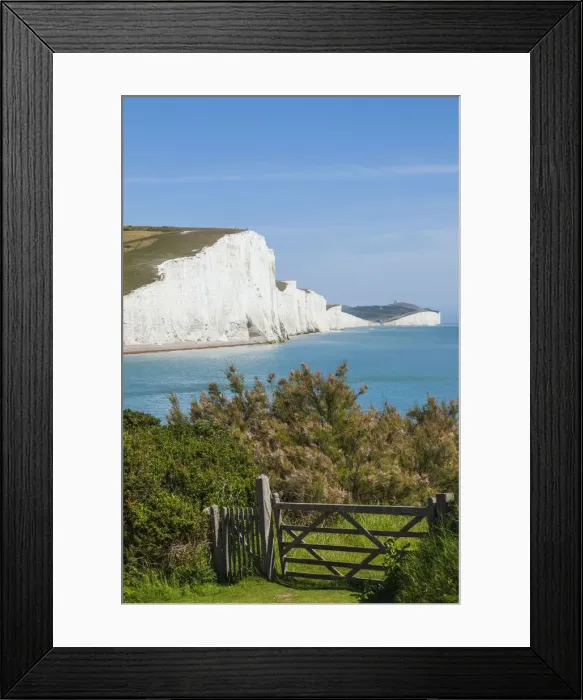 Framed Print : England, East Sussex, South Downs National Park, The Seven Sisters Cliffs and Skyline Framed Print : England, East Sussex, South Downs National Park, The Seven Sisters Cliffs and Skyline