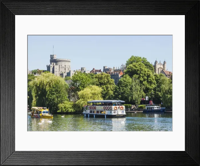 Framed Print : England, Berkshire, Windsor, Windsor Castle and River Thames Framed Print : England, Berkshire, Windsor, Windsor Castle and River Thames