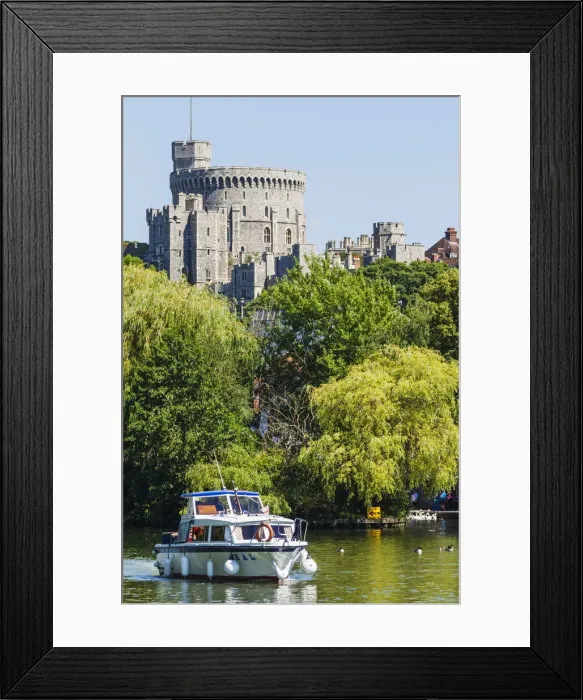 Framed Print : England, Berkshire, Windsor, Windsor Castle and River Thames Framed Print : England, Berkshire, Windsor, Windsor Castle and River Thames