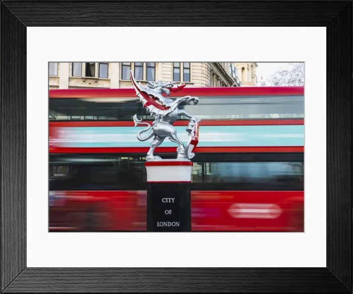 Framed Print : England, London, City of London, Dragon Statue Boundry Mark Guarding The Entrance Framed Print : England, London, City of London, Dragon Statue Boundry Mark Guarding The Entrance