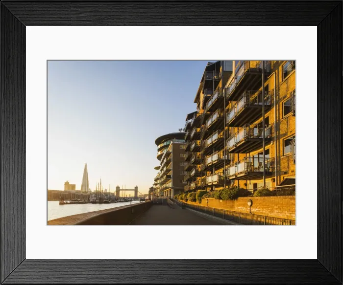 Framed Print : England, London, Wapping, Cinnabar Wharf Riverside Residential Apartment Complex Framed Print : England, London, Wapping, Cinnabar Wharf Riverside Residential Apartment Complex
