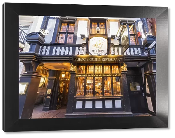 England, London, The City of London, The George Pub