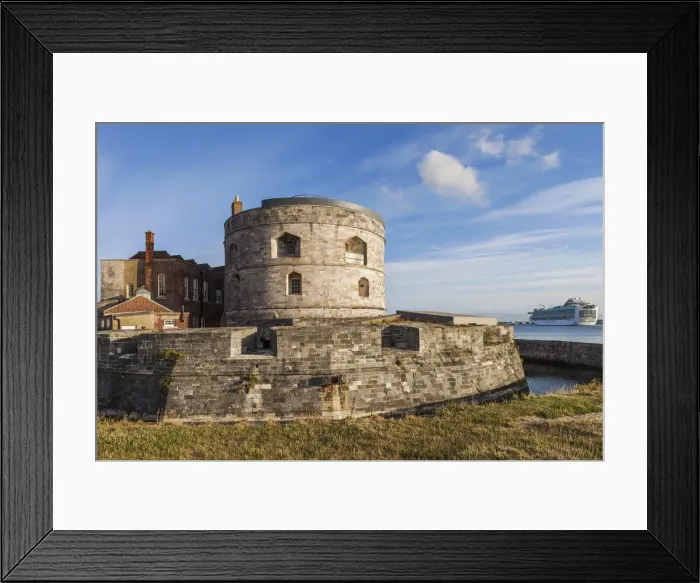 Framed Print : England, Hampshire, Calshot, Calshot Castle Framed Print : England, Hampshire, Calshot, Calshot Castle
