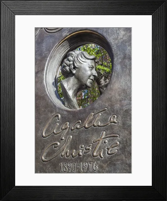 Framed Print : England, London, Covent Garden, Agatha Christie Memorial Statue by Ben Twiston-Davies Framed Print : England, London, Covent Garden, Agatha Christie Memorial Statue by Ben Twiston-Davies