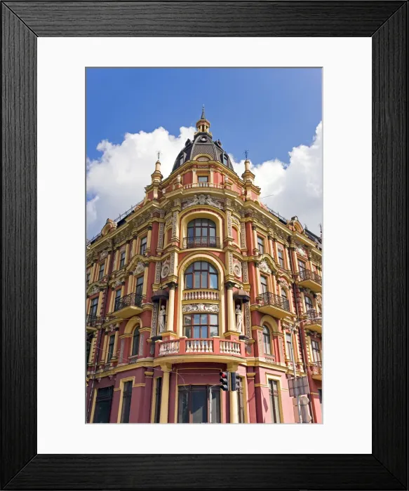 Framed Print : Stalinist architecture on the corner of Volodymyrska and Prorizna Streets Framed Print : Stalinist architecture on the corner of Volodymyrska and Prorizna Streets