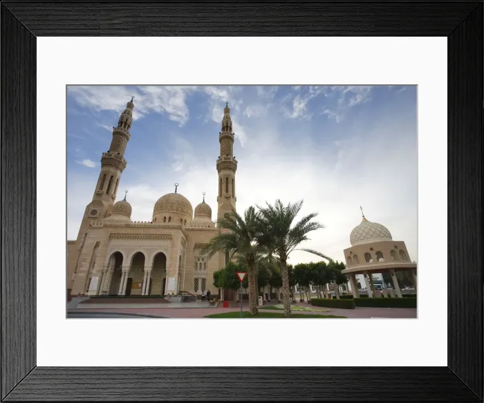 Framed Print : United Arab Emirates, Dubai, Jumeirah Mosque at dusk Framed Print : United Arab Emirates, Dubai, Jumeirah Mosque at dusk