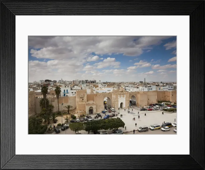 Framed Print : Tunisia, Tunisian Central Coast, Sfax, elevated view of the Medina along Avenue Ali Framed Print : Tunisia, Tunisian Central Coast, Sfax, elevated view of the Medina along Avenue Ali