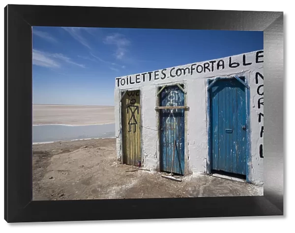 Tunisia, The Jerid Area, Tozeur, salt lake at Chott el Jerid, roadside toilet block