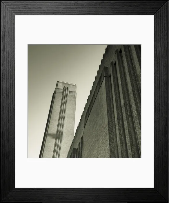 Framed Print : Tate Modern, London, England Framed Print : Tate Modern, London, England