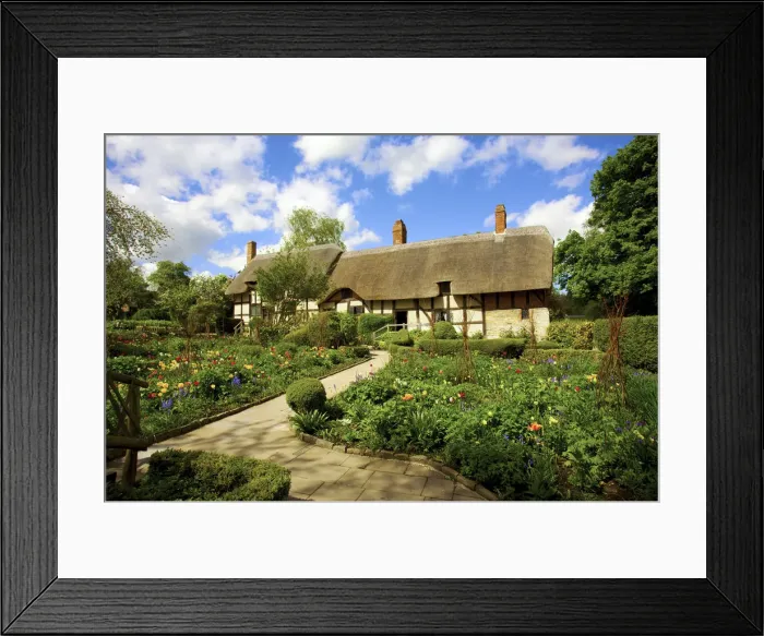 Framed Print : Anne Hathaways Cottage, Stratford upon Avon, England, UK Framed Print : Anne Hathaways Cottage, Stratford upon Avon, England, UK