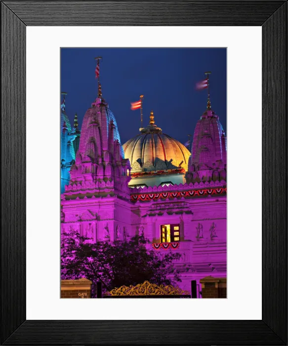 Framed Print : England, London, Neasden, Shri Swaminarayan Mandir Temple illuminated for Hindu Festival