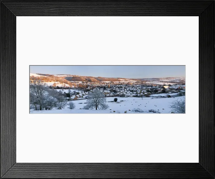 Framed Print : Wotton Under Edge in snow, Gloucestershire, UK