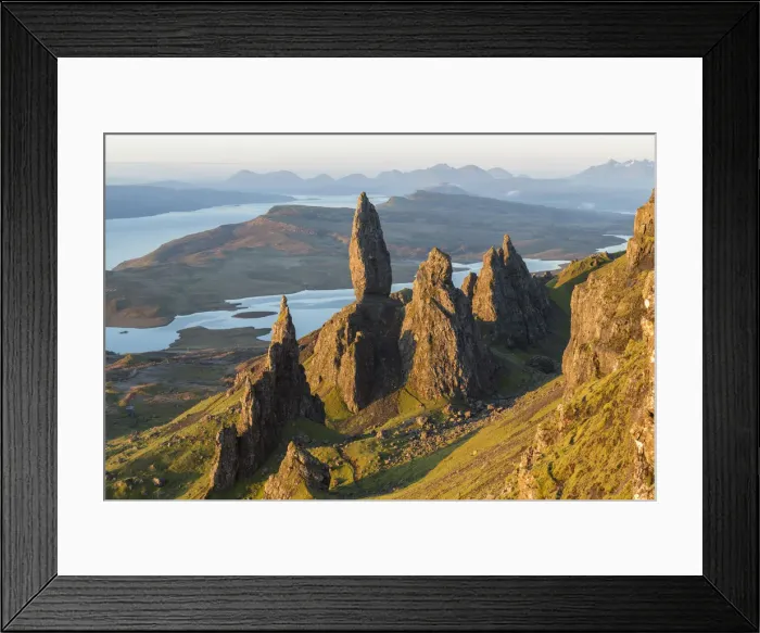 Framed Print : The Old Man of Storr, Trotternish, Isle of Skye, Scotland UK Framed Print : The Old Man of Storr, Trotternish, Isle of Skye, Scotland UK
