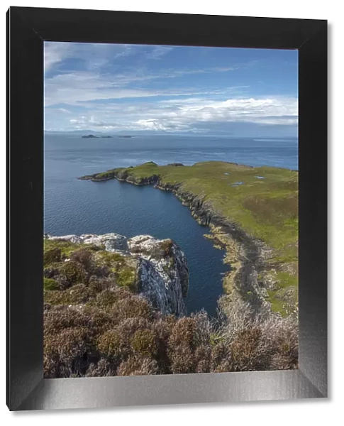 UK, Scotland, Isle of Skye, Trotternish Peninsula, Rubha Hunish and Loch Hunish, looking