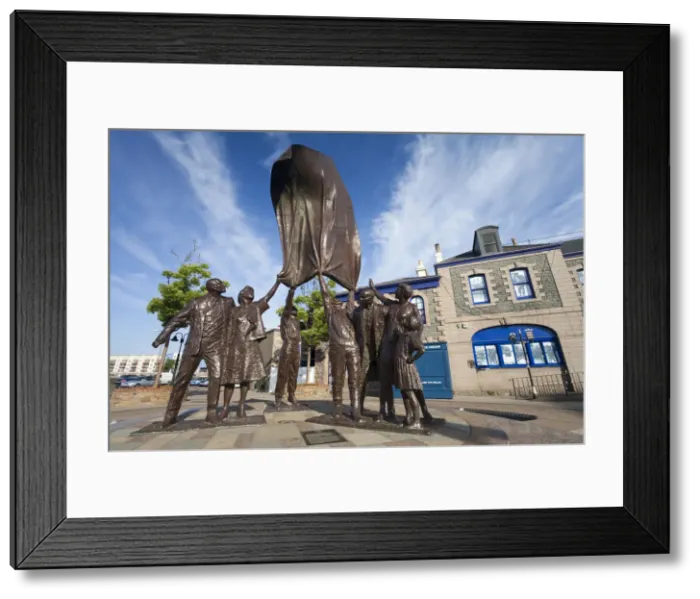 Framed Print : Sculpture in Liberation Square, St Helier, Jersey Framed Print : Sculpture in Liberation Square, St Helier, Jersey