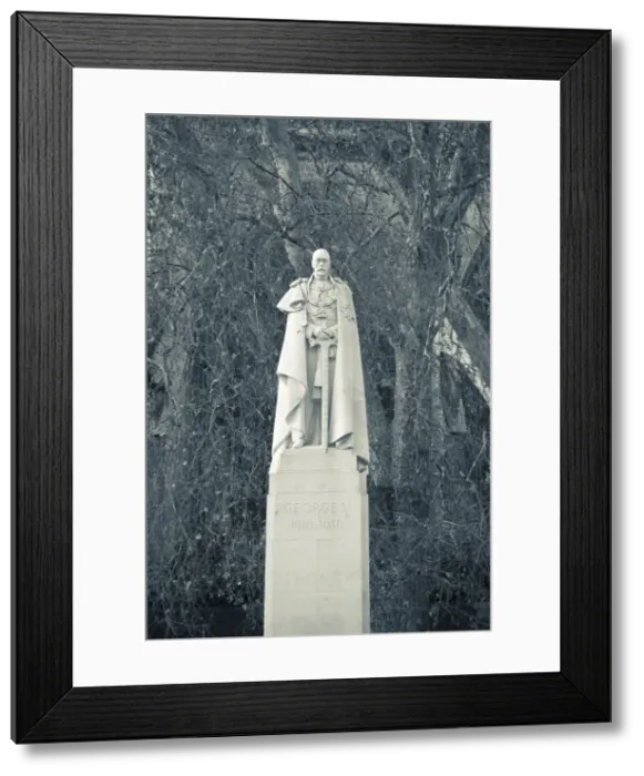 Framed Print : King George 5th Statue, Abingdon Street, London, England Framed Print : King George 5th Statue, Abingdon Street, London, England