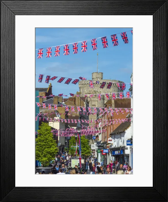 Framed Print : UK, England, Berkshire, Windsor, Peascod Street, Decorations for wedding of Prince Harry Framed Print : UK, England, Berkshire, Windsor, Peascod Street, Decorations for wedding of Prince Harry