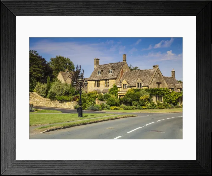 Framed Print : UK, England, Gloucestershire, Cotswold, House in Chipping Campden Framed Print : UK, England, Gloucestershire, Cotswold, House in Chipping Campden