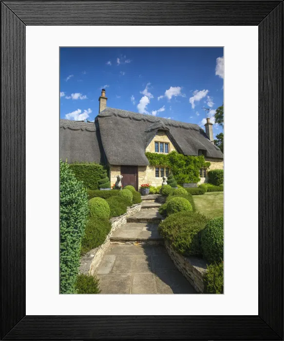 Framed Print : UK, England, Gloucestershire, Cotswold, Thatched house in Chipping Campden Framed Print : UK, England, Gloucestershire, Cotswold, Thatched house in Chipping Campden