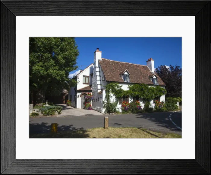 Framed Print : UK, England, Warwickshire, Stratford-upon-Avon, A picturesque house in Shottery Village Framed Print : UK, England, Warwickshire, Stratford-upon-Avon, A picturesque house in Shottery Village