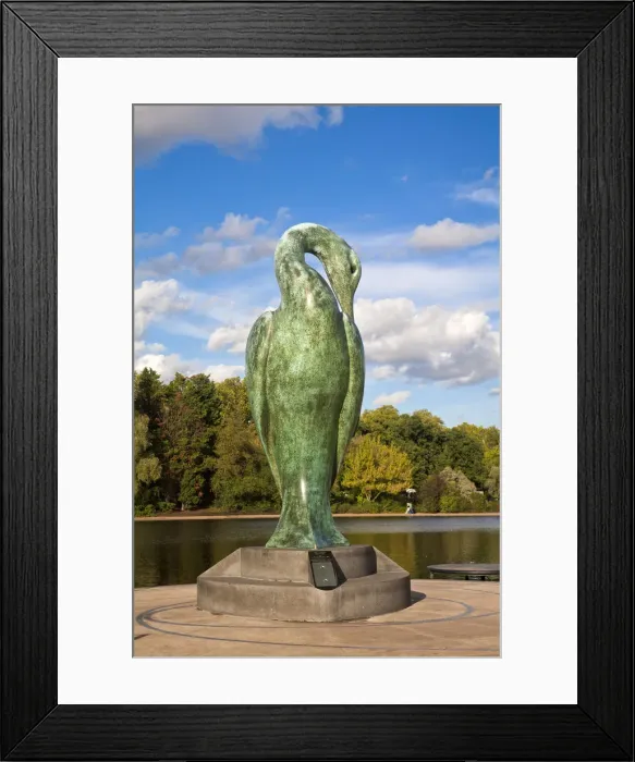 Framed Print : United Kingdom, London, Hyde Park, The Serpentine Lake Framed Print : United Kingdom, London, Hyde Park, The Serpentine Lake