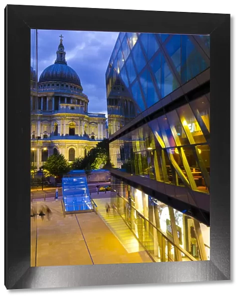 UK, England, London, St. Pauls Cathedral from One New Change