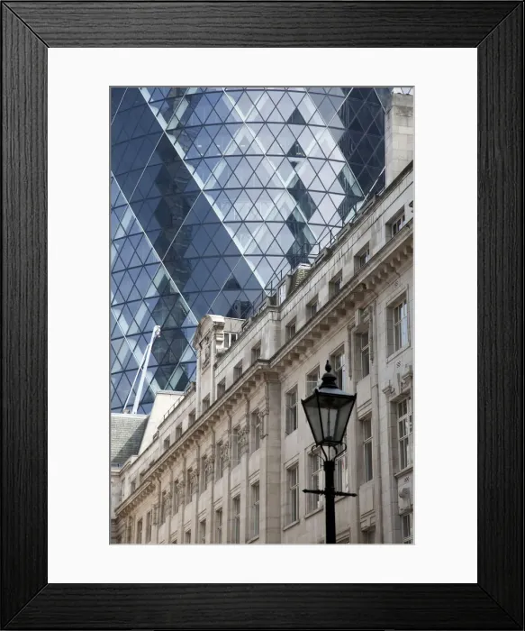 Framed Print : Gherkin building (Swiss Re), London, England, UK Framed Print : Gherkin building (Swiss Re), London, England, UK