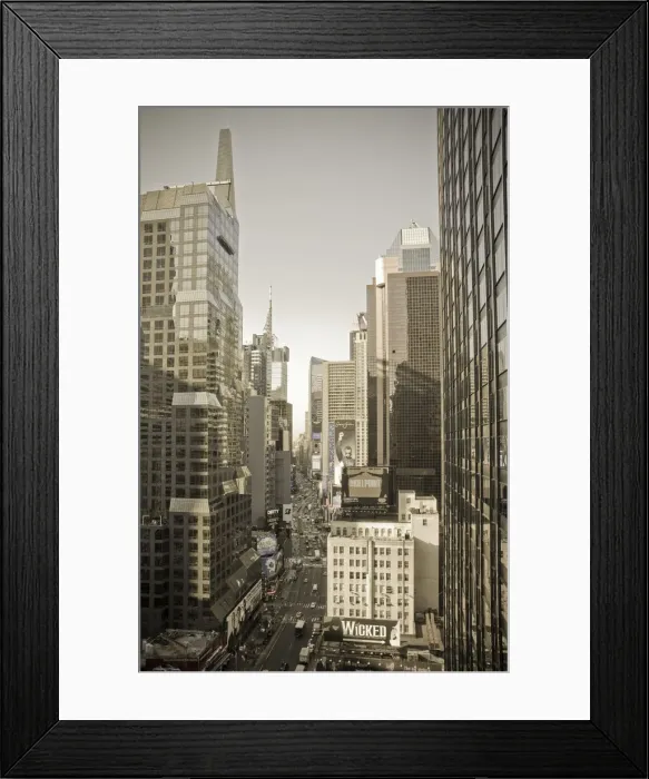 Framed Print : USA, New York City, Manhattan, Broadway looking towards Times Square Framed Print : USA, New York City, Manhattan, Broadway looking towards Times Square