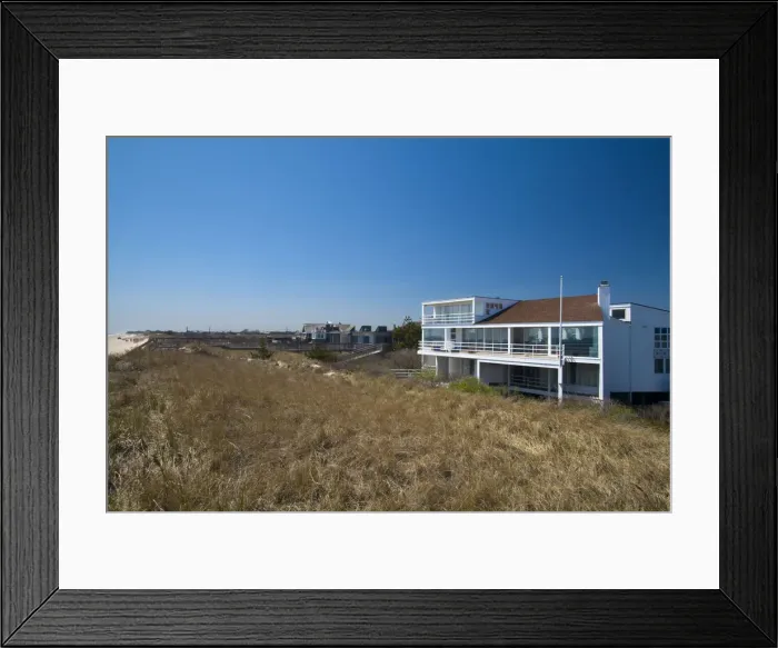 Framed Print : USA, New York, Long Island, The Hamptons, Sagaponack, beach houses Framed Print : USA, New York, Long Island, The Hamptons, Sagaponack, beach houses