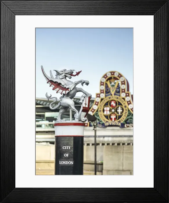 Framed Print : Dragon Statue at entrance to City of London, Blackfriars Bridge, London, England, UK Framed Print : Dragon Statue at entrance to City of London, Blackfriars Bridge, London, England, UK