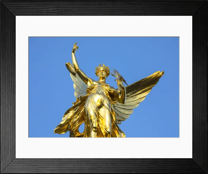 Framed Print : Victoria Momument, Buckingham Palace, London, England, UK Framed Print : Victoria Momument, Buckingham Palace, London, England, UK
