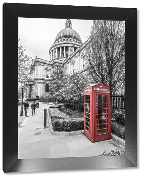 UK, England, London, St. Pauls Cathedral, Red Telephone Box