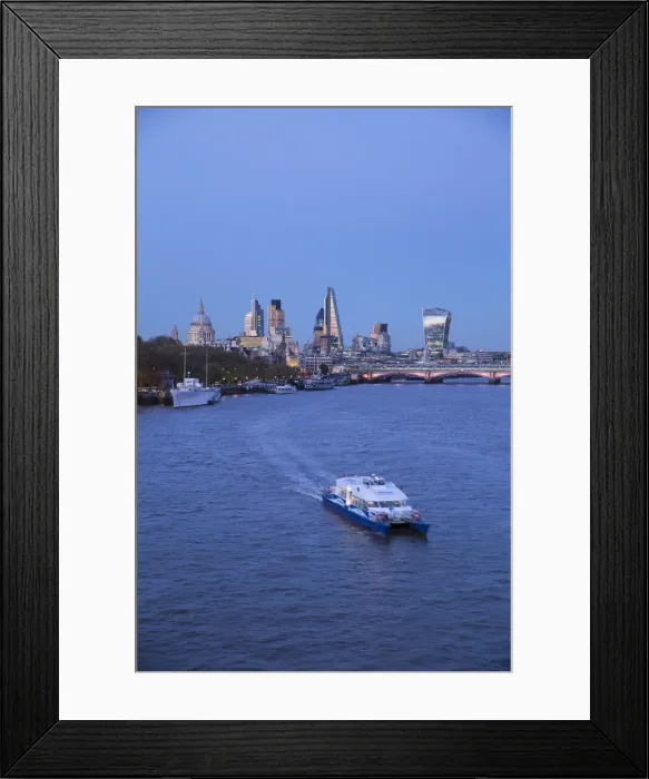 Framed Print : River Thames and City of London, London, England Framed Print : River Thames and City of London, London, England