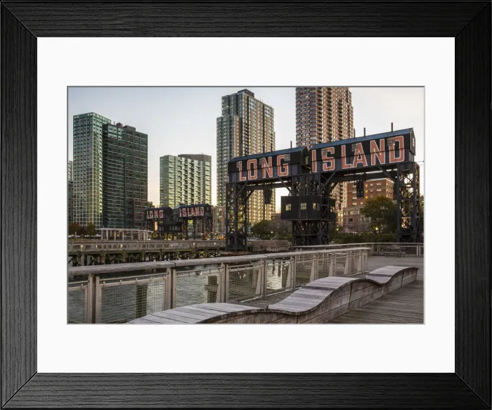Framed Print : Gantry Plaza State Park, Queens, Long Island, New York City, USA Framed Print : Gantry Plaza State Park, Queens, Long Island, New York City, USA