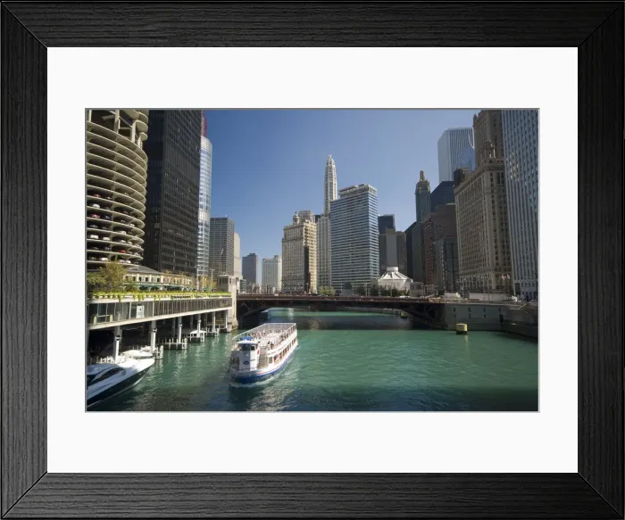 Framed Print : Illinois, Chicago, Chicago River and Marina City Framed Print : Illinois, Chicago, Chicago River and Marina City