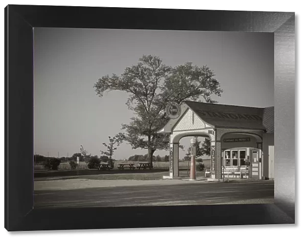 USA, Illinois, Route 66, Odell, 1932 Standard Oil Gas Station