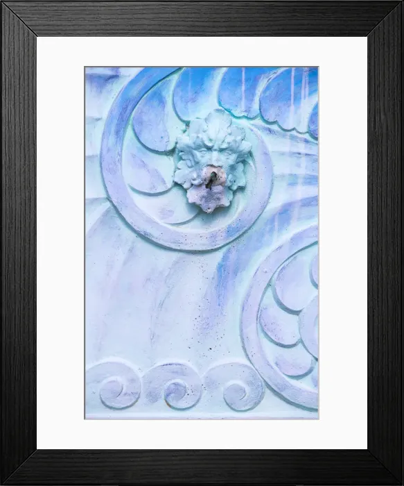 Framed Print : U. S. A, Miami, Miami beach, South Beach, Ocean Drive, Decoration on fountain outside Framed Print : U. S. A, Miami, Miami beach, South Beach, Ocean Drive, Decoration on fountain outside