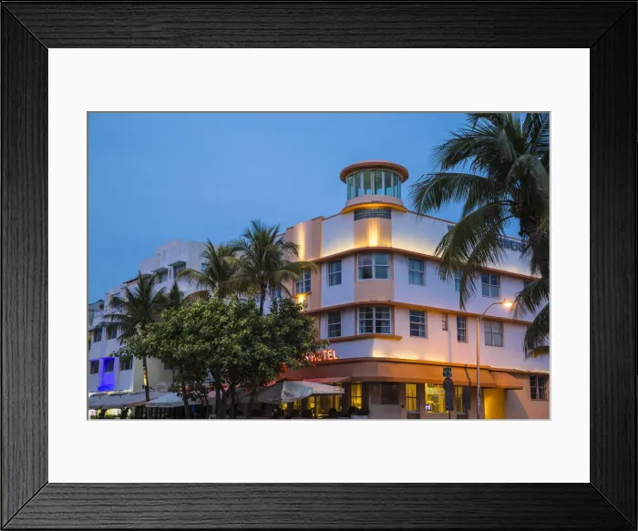 Framed Print : U. S. A, Miami, Miami Beach, South Beach, Ocean Drive, Waldorf Hotel Framed Print : U. S. A, Miami, Miami Beach, South Beach, Ocean Drive, Waldorf Hotel