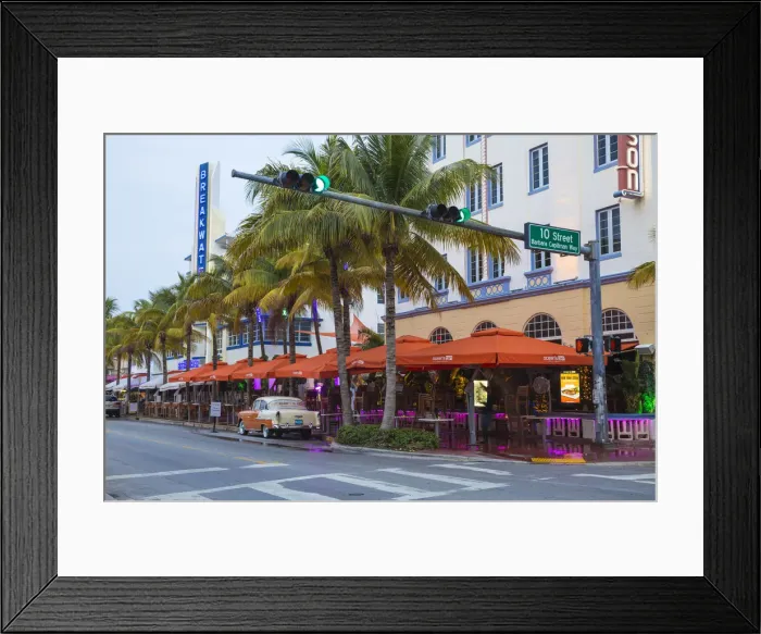 Framed Print : U. S. A, Miami, Miami Beach, South Beach, Ocean Drive, Breakwater Hotel and Orange Framed Print : U. S. A, Miami, Miami Beach, South Beach, Ocean Drive, Breakwater Hotel and Orange