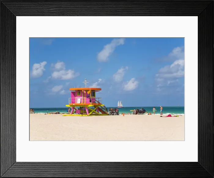 Framed Print : Art Deco style Lifeguard hut on South Beach, Ocean Drive, Miami Beach, Miami, Florida