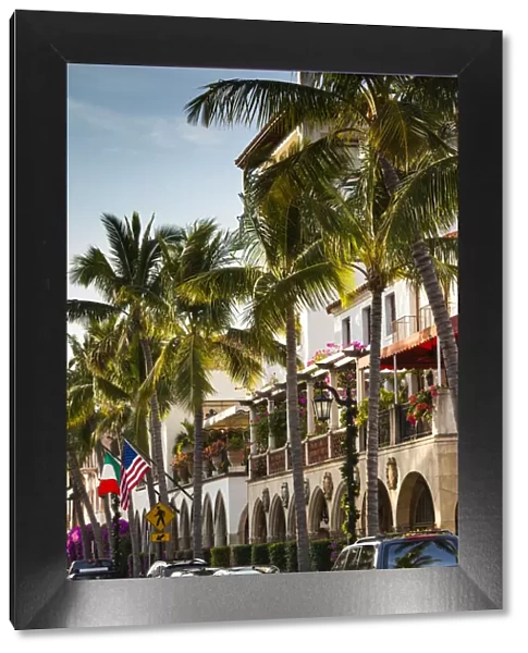 USA, Florida, Palm Beach, Worth Avenue, street detail