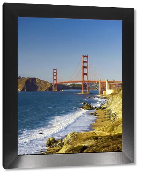 USA, California, San Francisco, Bakers Beach, Golden Gate Bridge